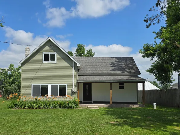 7864 Maple St, Vanderbilt, MI 49795