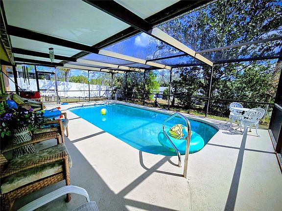 2nd image of 8026 Victoria Way