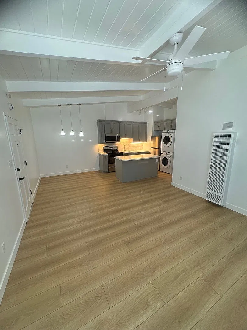 1401 Manhattan Beach Blvd — Photo 4