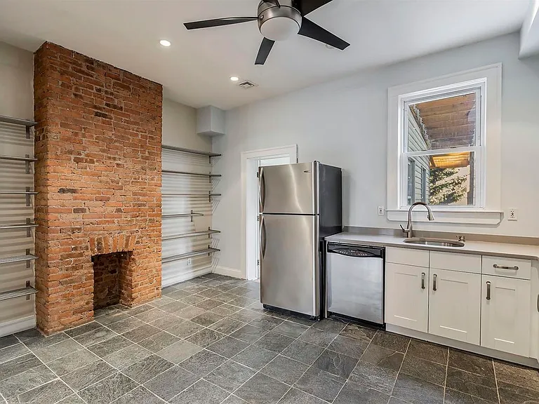 114A Cottage St #2 — Photo 9