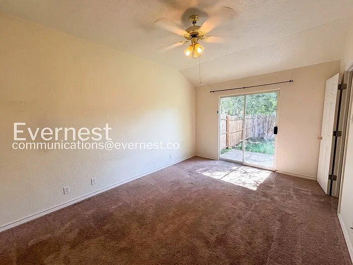 202 Tamara Dr #B — Photo 5