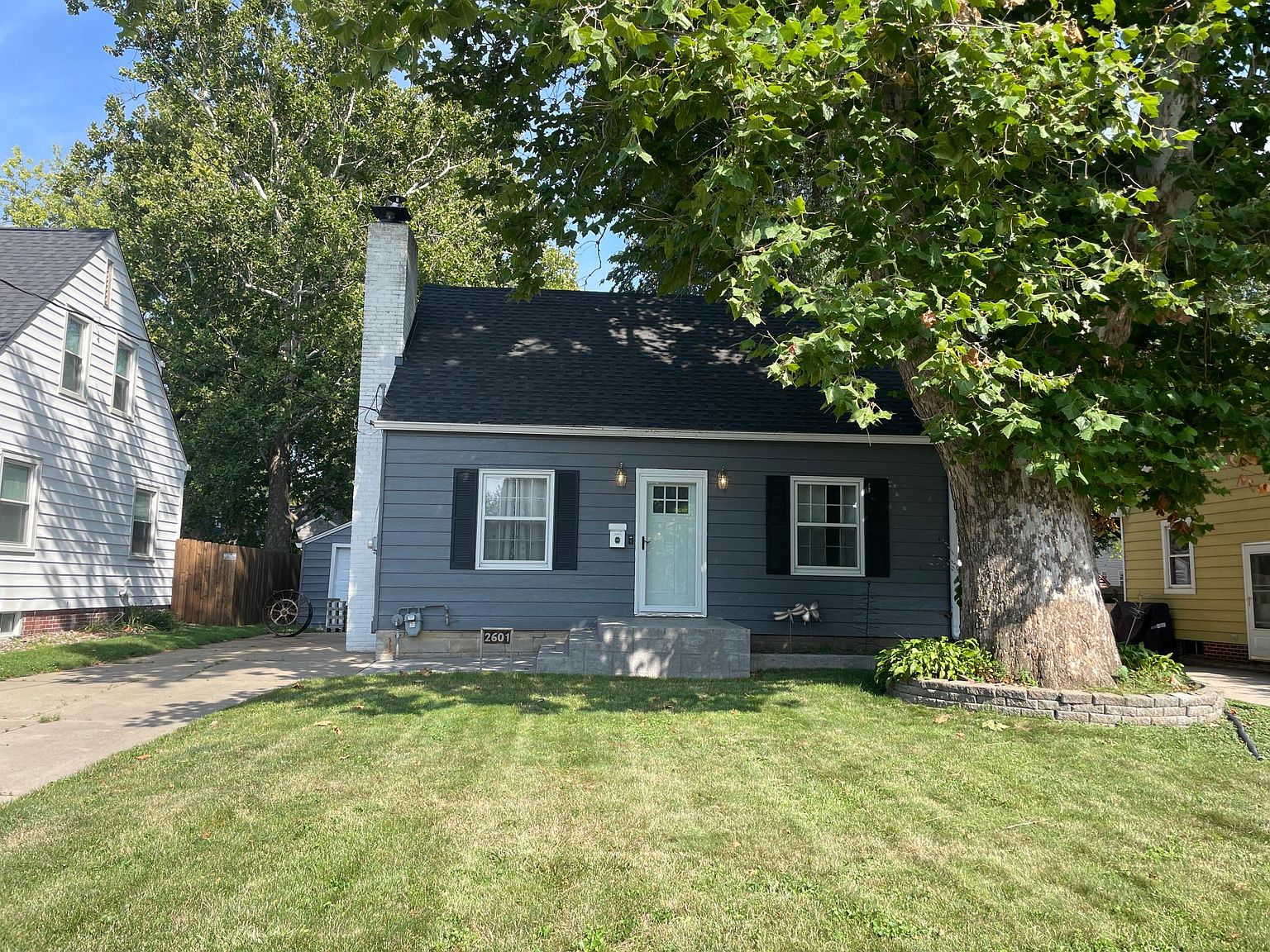2601 47th St, Des Moines, IA 50310 Zillow