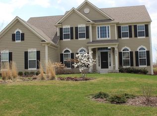 2401 Bryn Mawr Ln, Crystal Lake, IL 60014