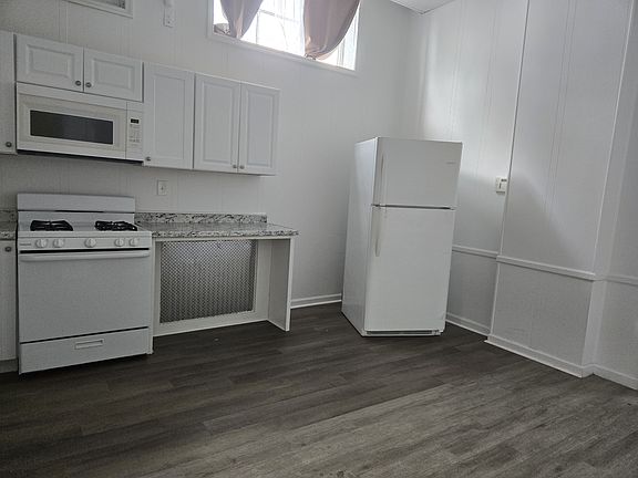 3rd image of 1263 Stuyvesant Ave Suite 1