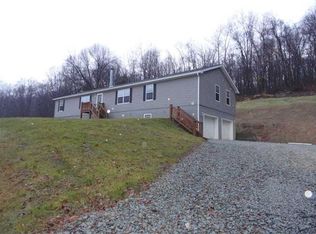 305 Alice Rd, Acme, PA 15610