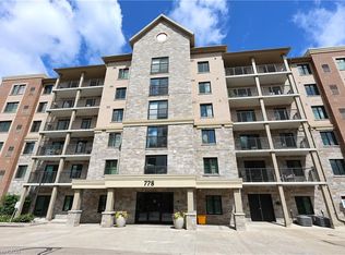 778 Laurelwood Dr #405, Waterloo, ON N2V0G3