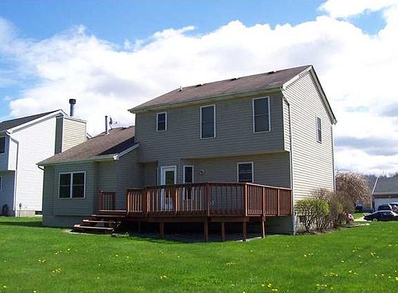 4th image of 4876 Marilyn Dr
