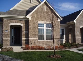 2658 Camberley Cir, Naperville, IL