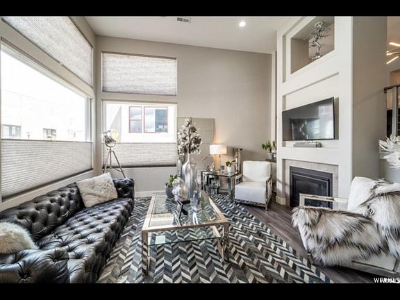4th image of 11229 S Faddington Way