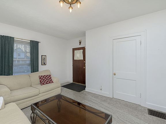 3rd image of 1254 W 32nd St