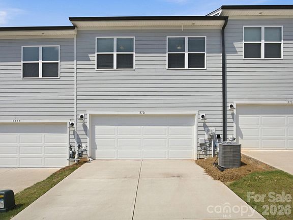 3rd image of 137D Forest Lake Blvd