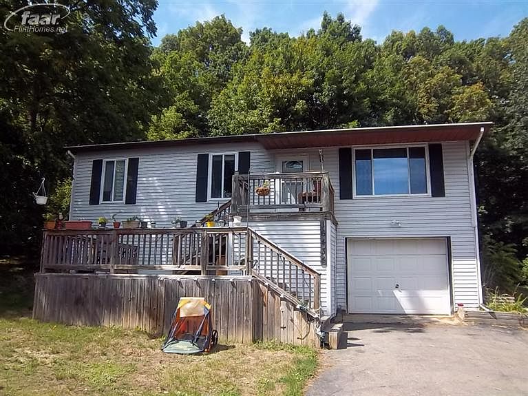 1st image of 16434 Whitehead Dr