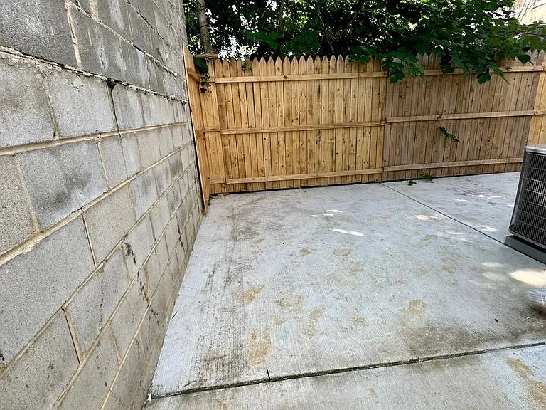 4224 Brown St — Photo 16
