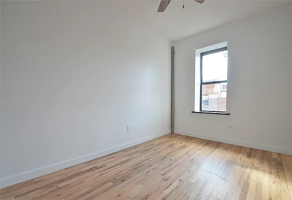 Rented by CITY SKYLINE REALTY INC | media 34