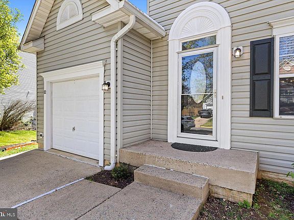 2nd image of 12 Candleridge Ct