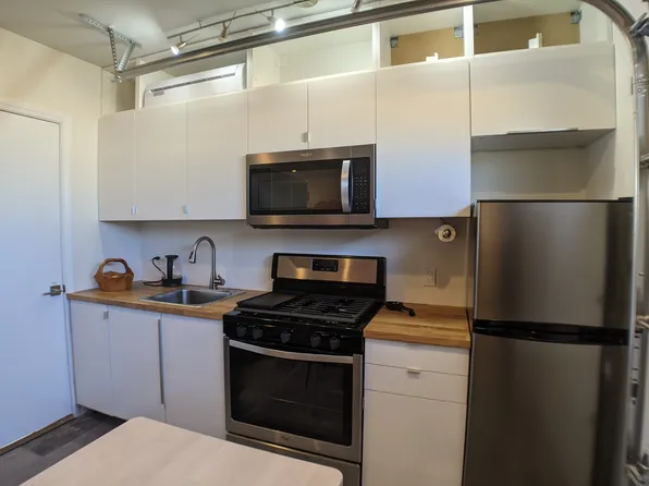 2190 Oregon Ave #B, Long Beach, CA 90806