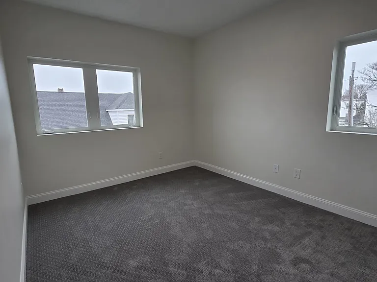 10 Franklin Ave #207 — Photo 5