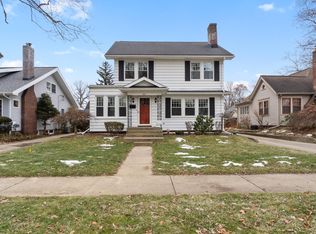 707 Woodfield Dr, Jackson, MI