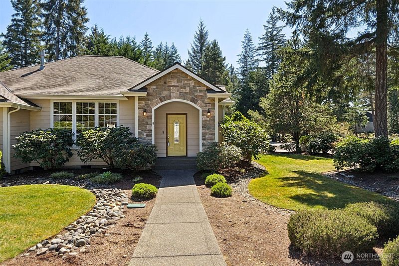 2nd image of 51 E Vine Maple Lane