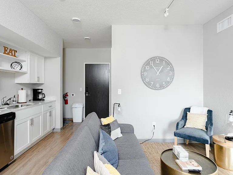 Arabella: 200 W 1st St - Cedar Falls — Photo 27