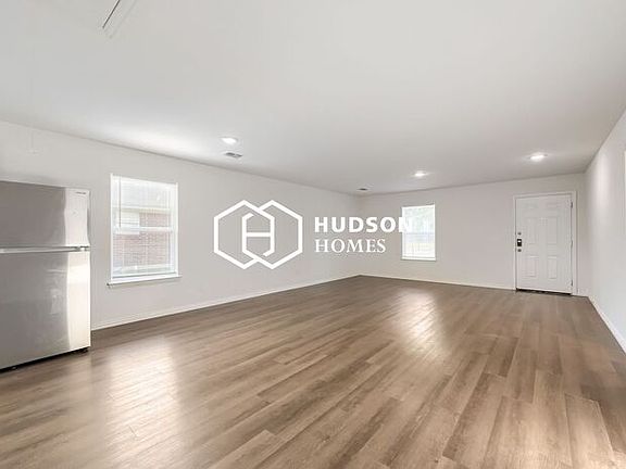 4th image of 2311 Jodi Ln