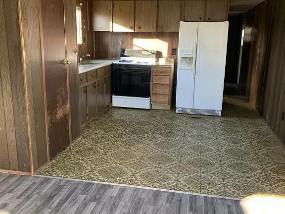 3rd image of 3325 Wesler Dr