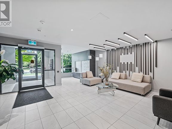 4th image of 4240 Cambie St #106