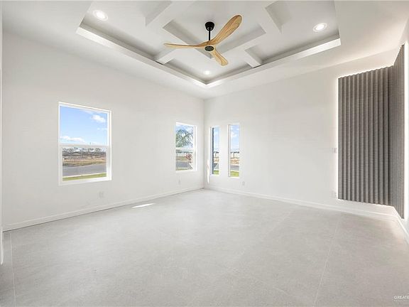 4th image of 2529 Vanderbilt Ave