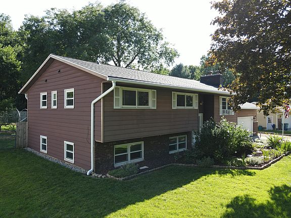 5th image of 36161 Valley Dr