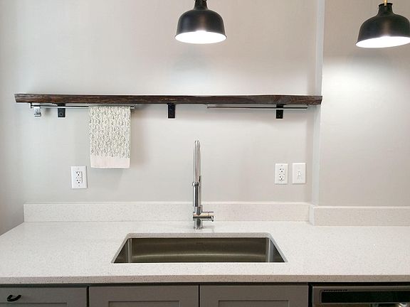 3rd image of 1618 Vine St #2B