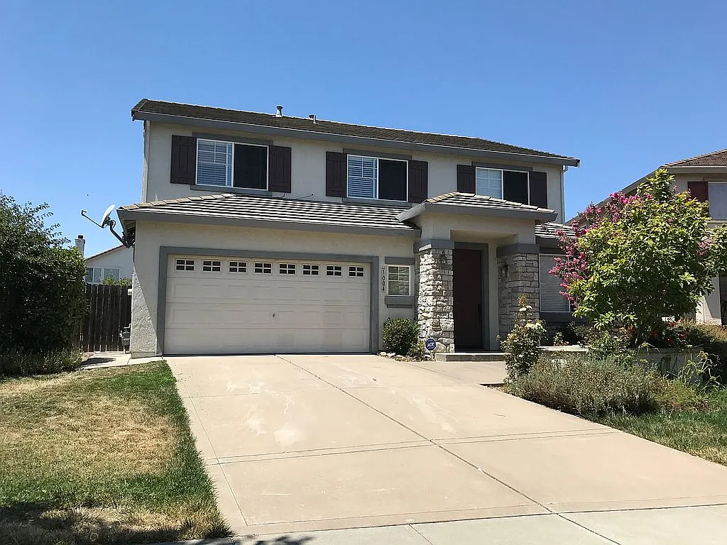 1004 Potrero Cir photo 1
