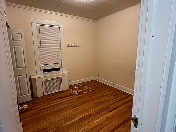 4th image of 789 Park Ave #2