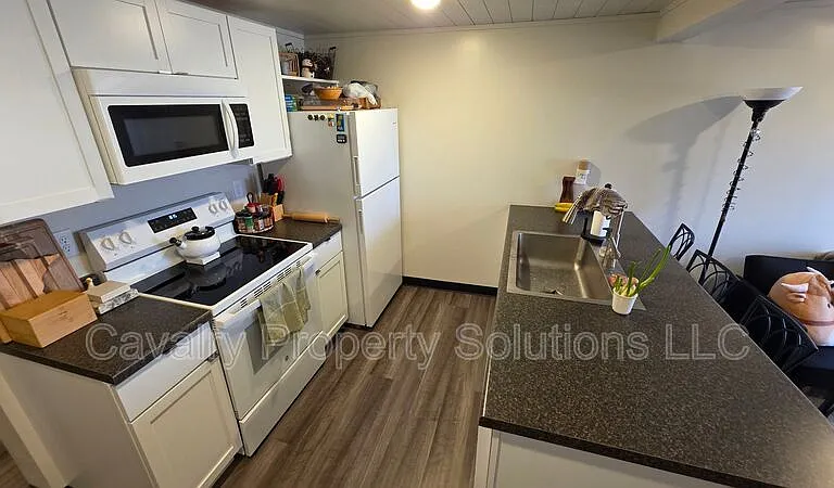 3947 E Calvary Rd #203 — Photo 4