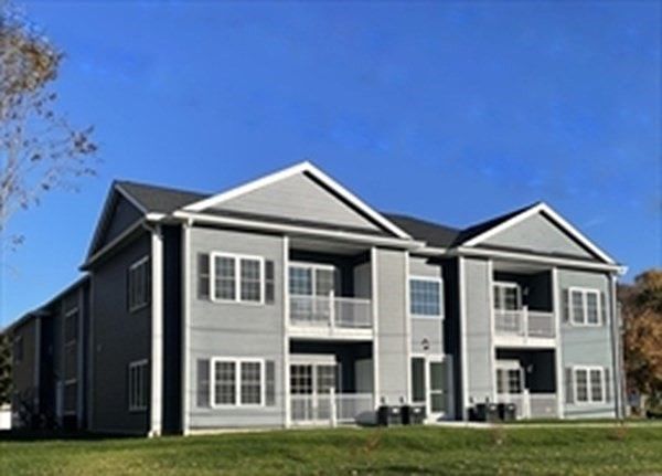 1st image of 815 Bedford St #4