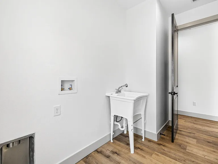 1151 29th St S — Photo 28