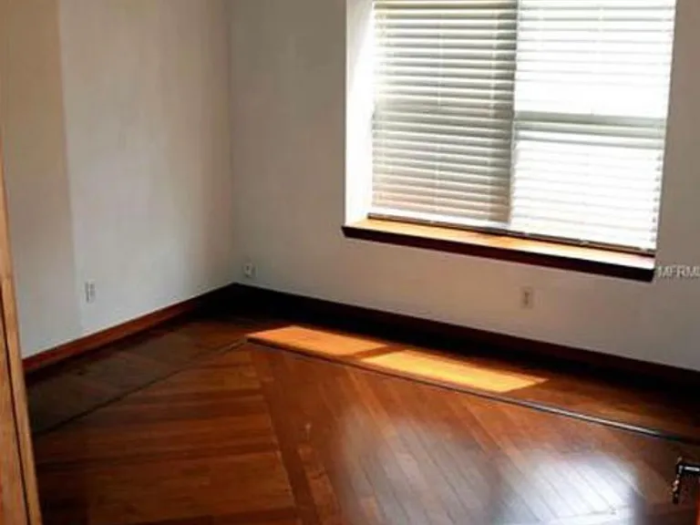 202 Lewfield Cir — Photo 10
