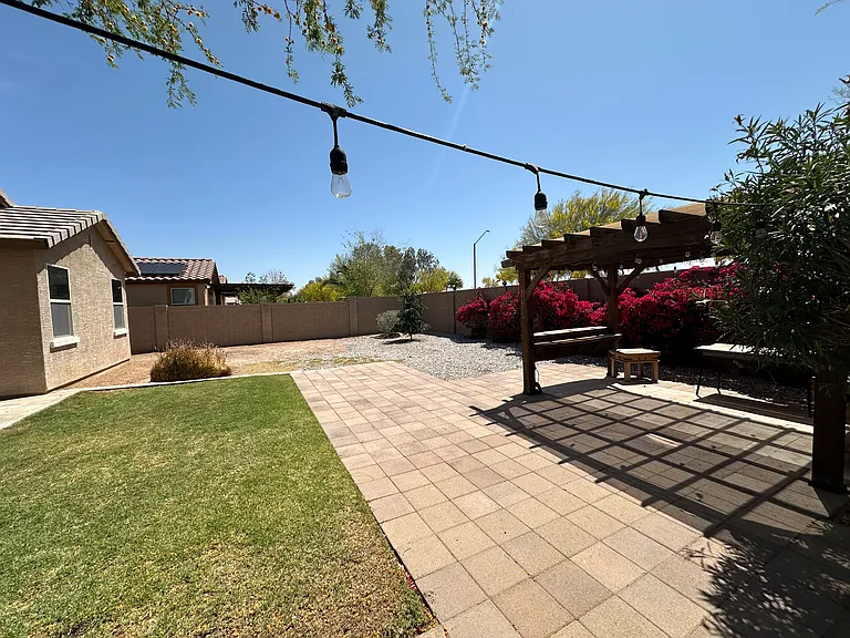16105 W Almeria Rd — Photo 15