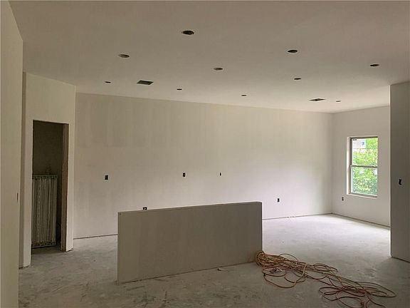 3rd image of 8264 Kender Ln