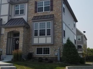 348 Sype Dr, Carol Stream, IL 60188