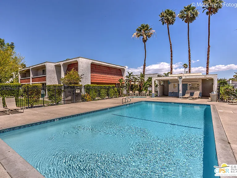 2166 N Indian Canyon Dr #C — Photo 25