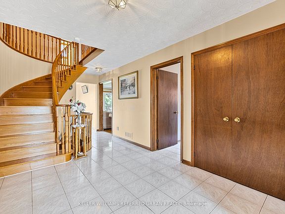 4th image of 160 Miller Park Ave