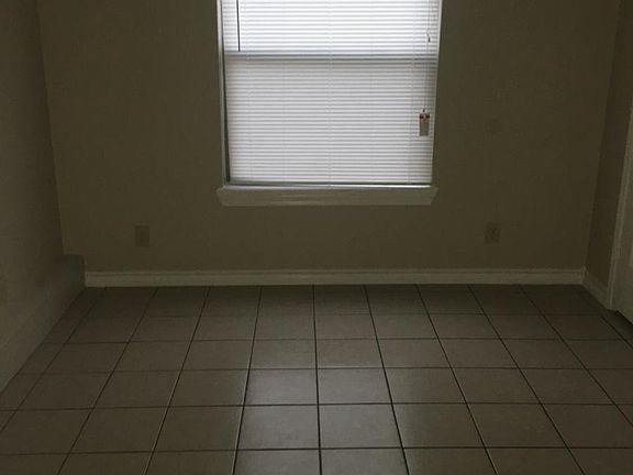 5th image of 310 E San Pedro St APT 1