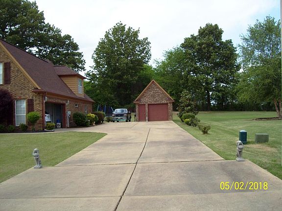 2nd image of 3140 Cool Springs Dr