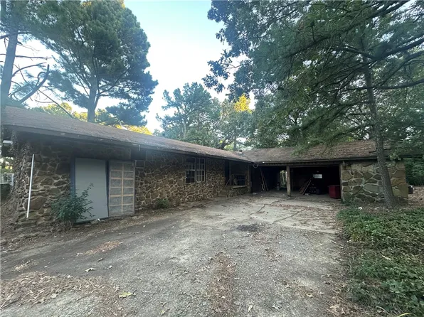 5842 Springwood Ln, Van Buren, AR 72956