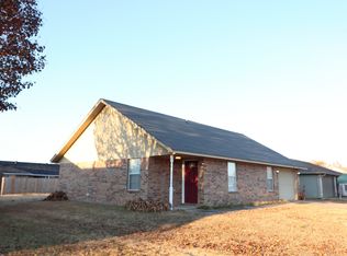 101 Saskatchewan Rd, Roland, OK 74954