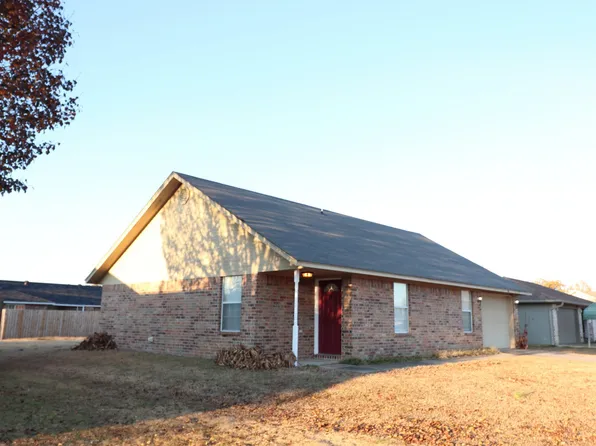 101 Saskatchewan Rd, Roland, OK 74954