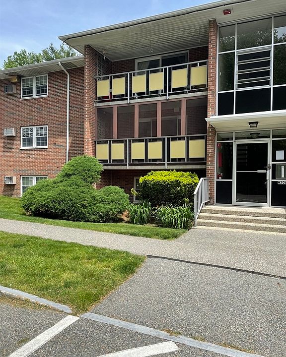 1st image of 206 Rock St APT M5