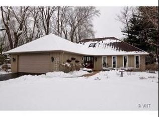 26W054 Sioux Ct, Wheaton, IL 60189