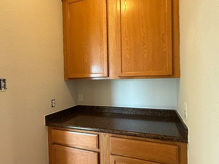 2250 Howry Dr — Photo 19