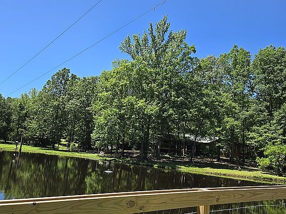 2nd image of 225 McLeod Rd